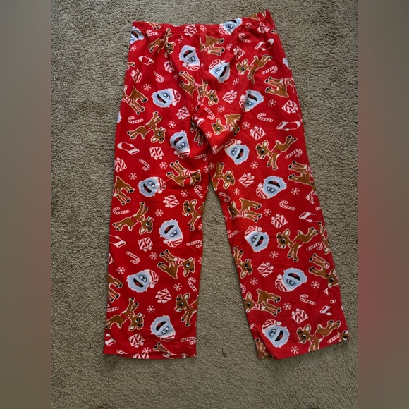 Women’s Rudolph Pajama Set - Picture 6 of 9